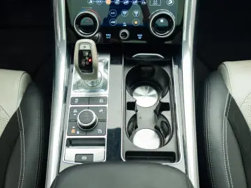 Land Rover Range Rover SVR 575CP