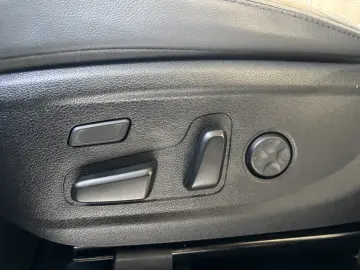 Hyundai Santa Fe Hybrid 1.6 l 230 CP 4WD 6AT Luxury