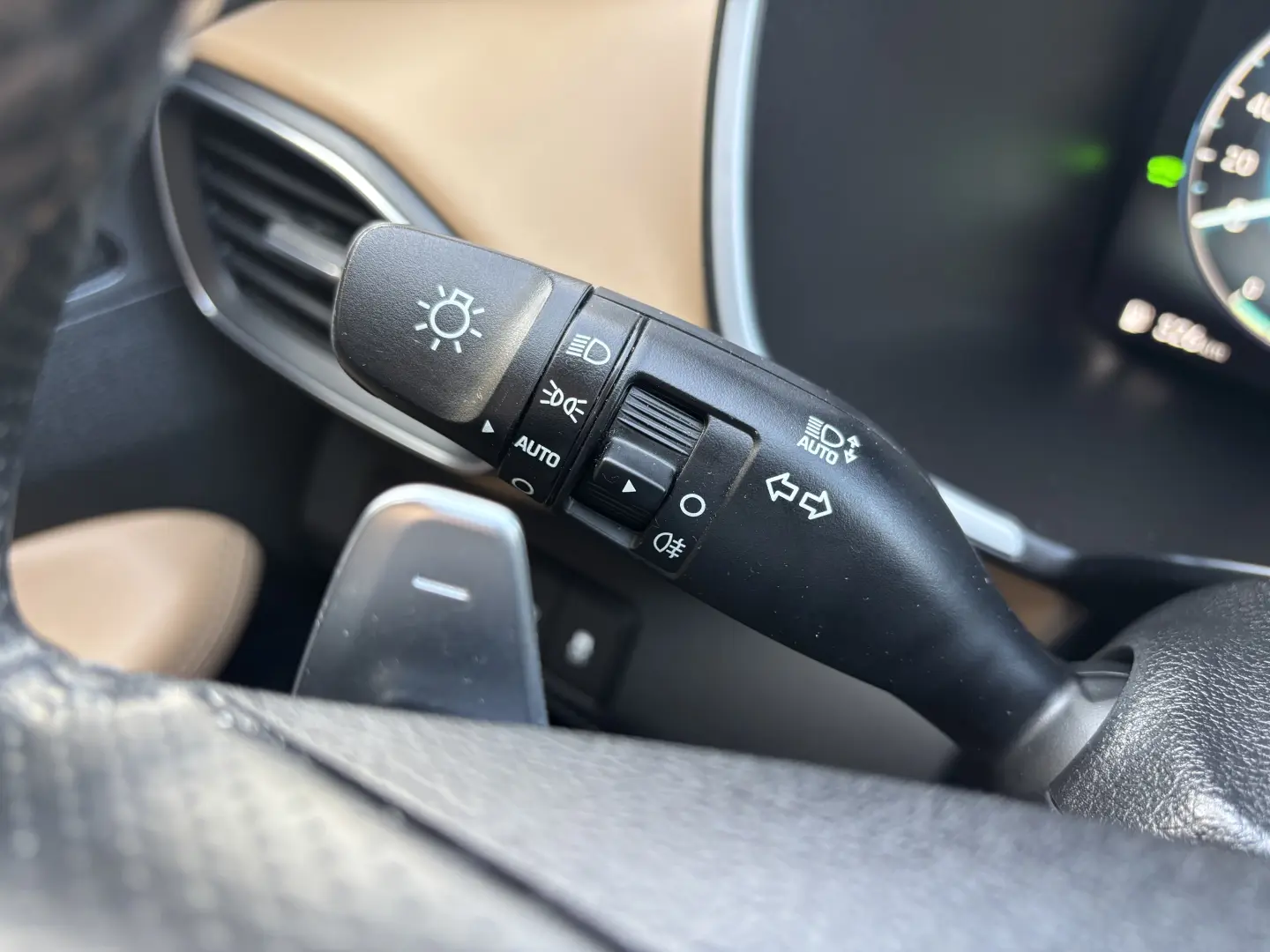 Hyundai Santa Fe Hybrid 1.6 l 230 CP 4WD 6AT Luxury