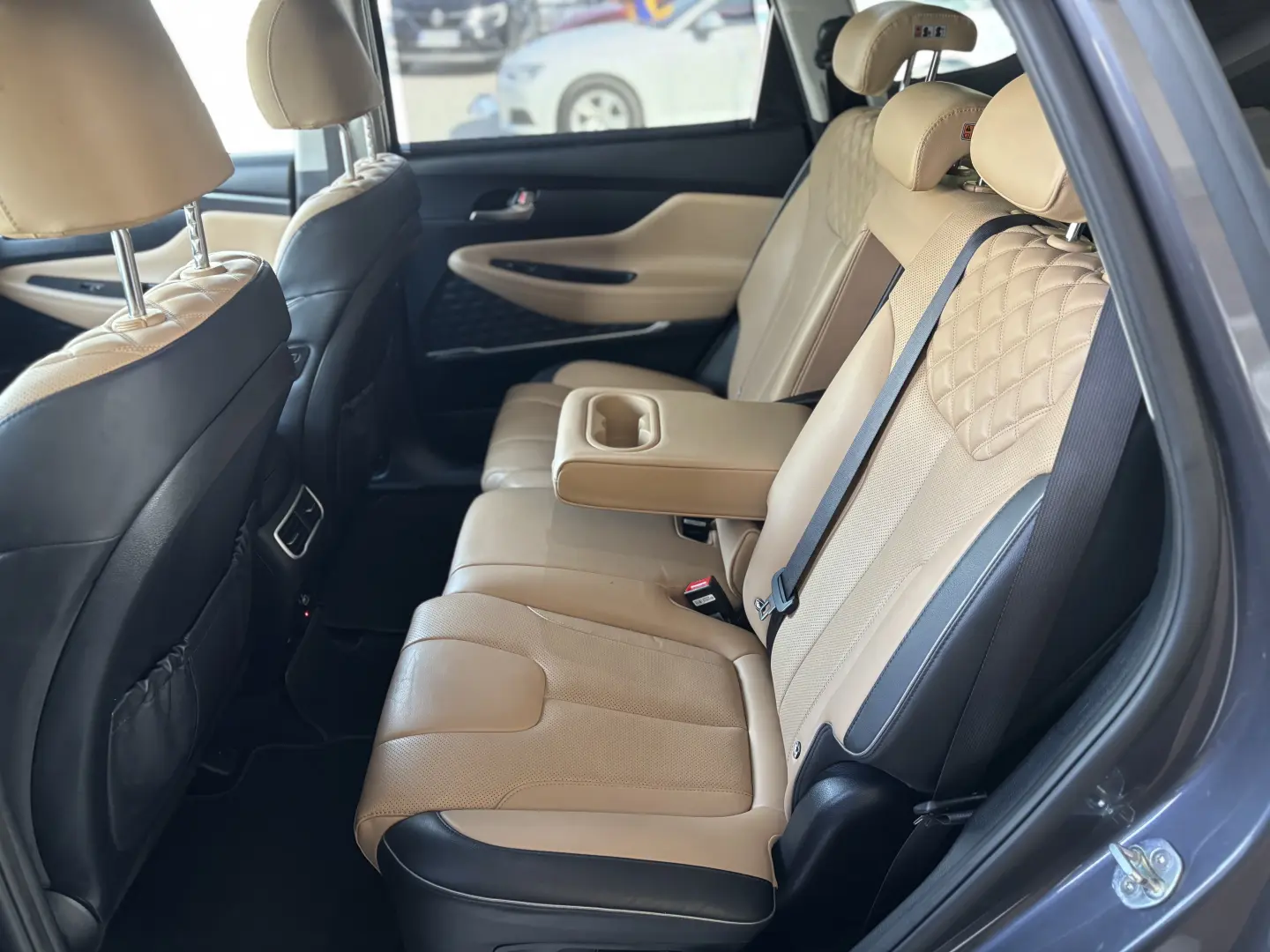 Hyundai Santa Fe Hybrid 1.6 l 230 CP 4WD 6AT Luxury
