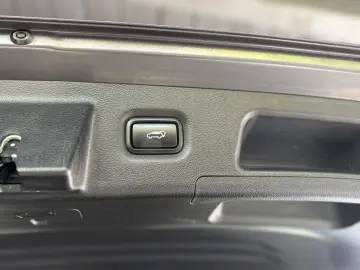 Hyundai Santa Fe Hybrid 1.6 l 230 CP 4WD 6AT Luxury