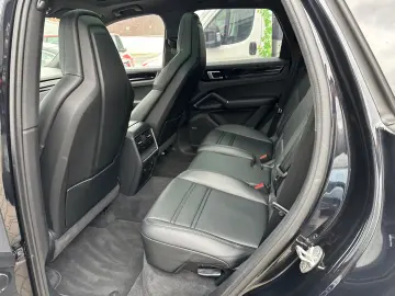 Porsche Cayenne E-Hybrid Sport Design   Chrono