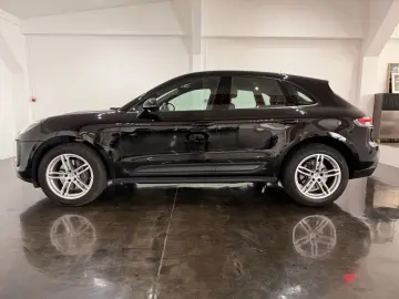 Macan 2.0 L Model 2023 DAB