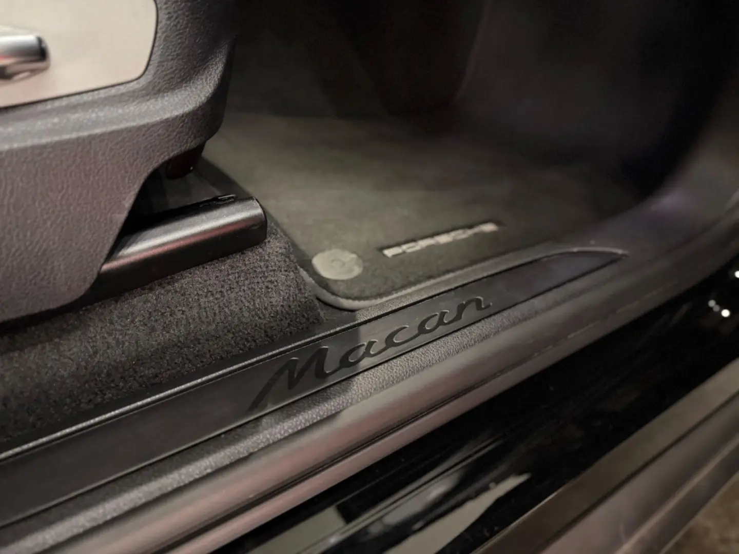 Macan 2.0 L Model 2023 DAB