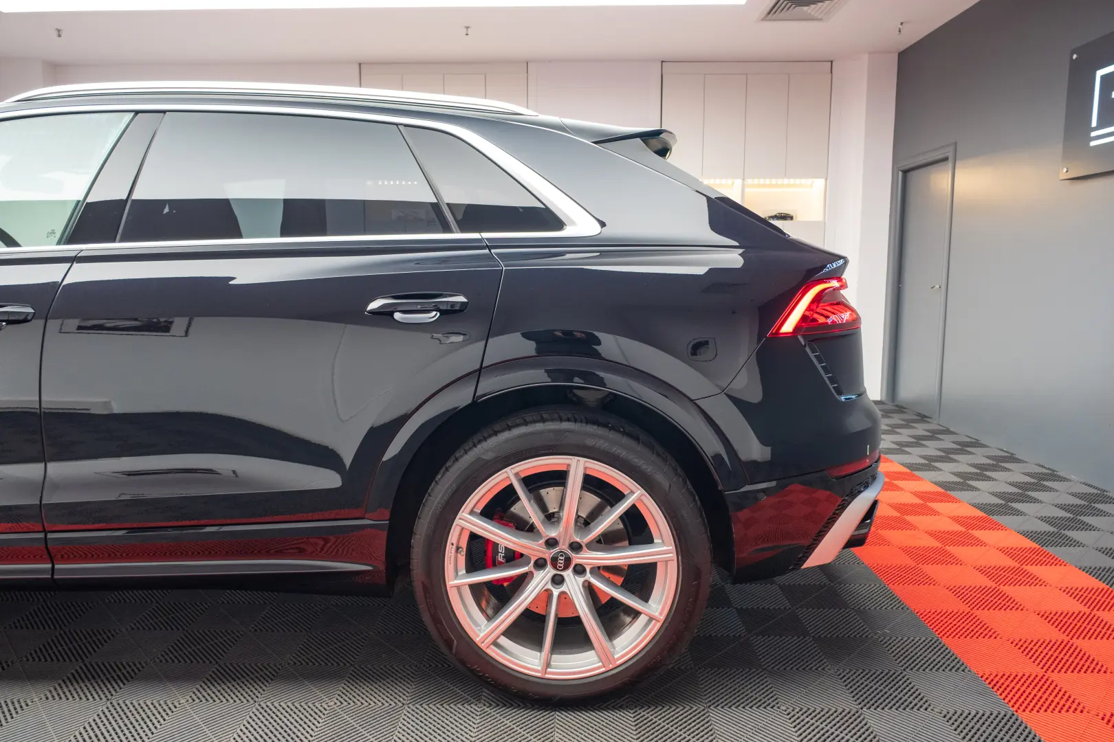 AUDI RSQ8 600 CP - Mild Hibrid - quattro