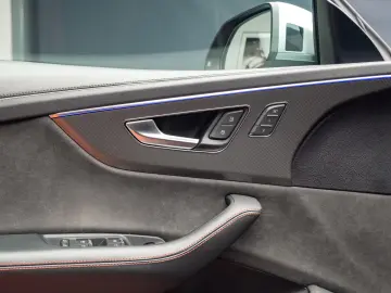 AUDI RSQ8 600 CP - Mild Hibrid - quattro