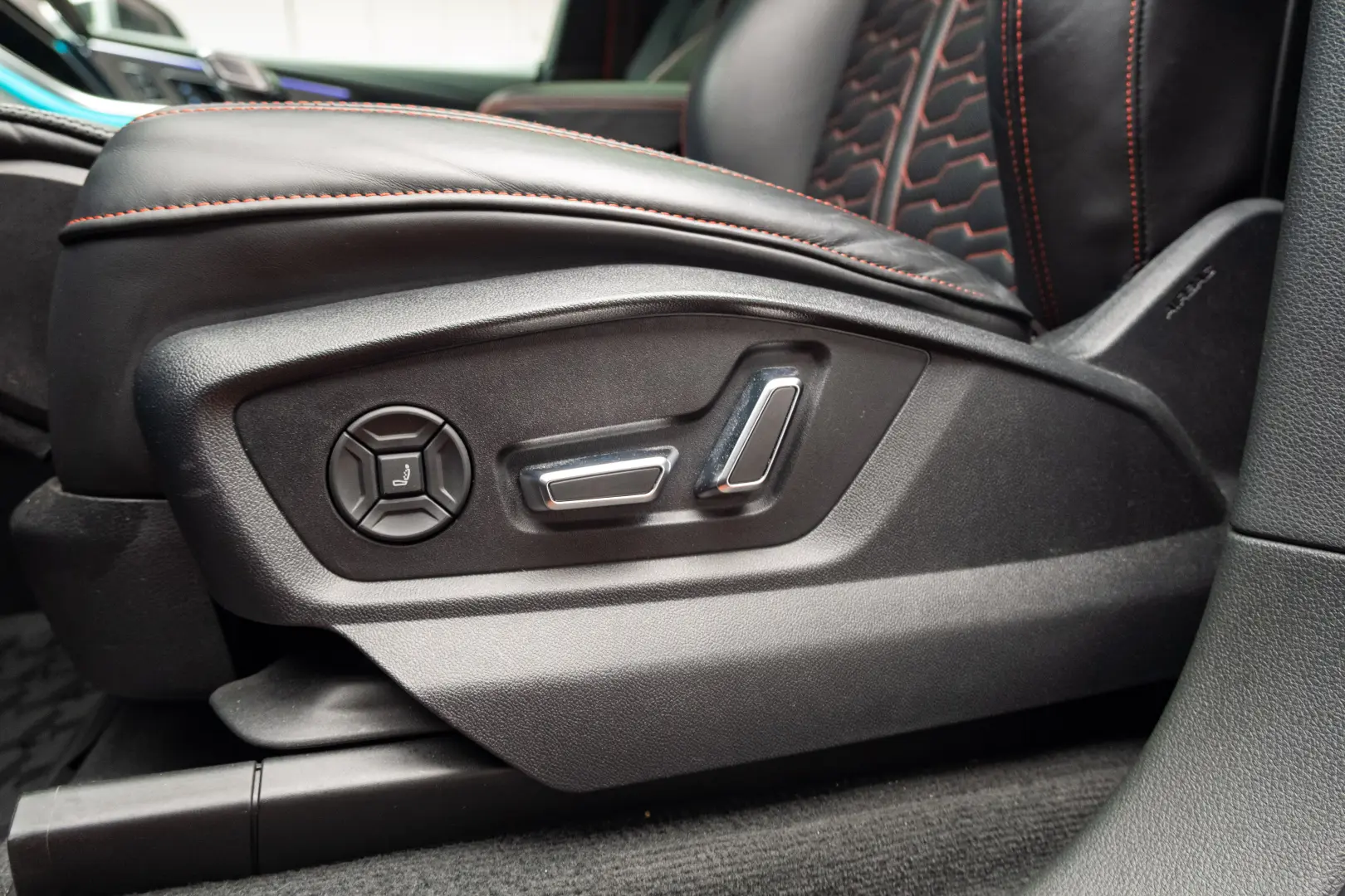 AUDI RSQ8 600 CP - Mild Hibrid - quattro