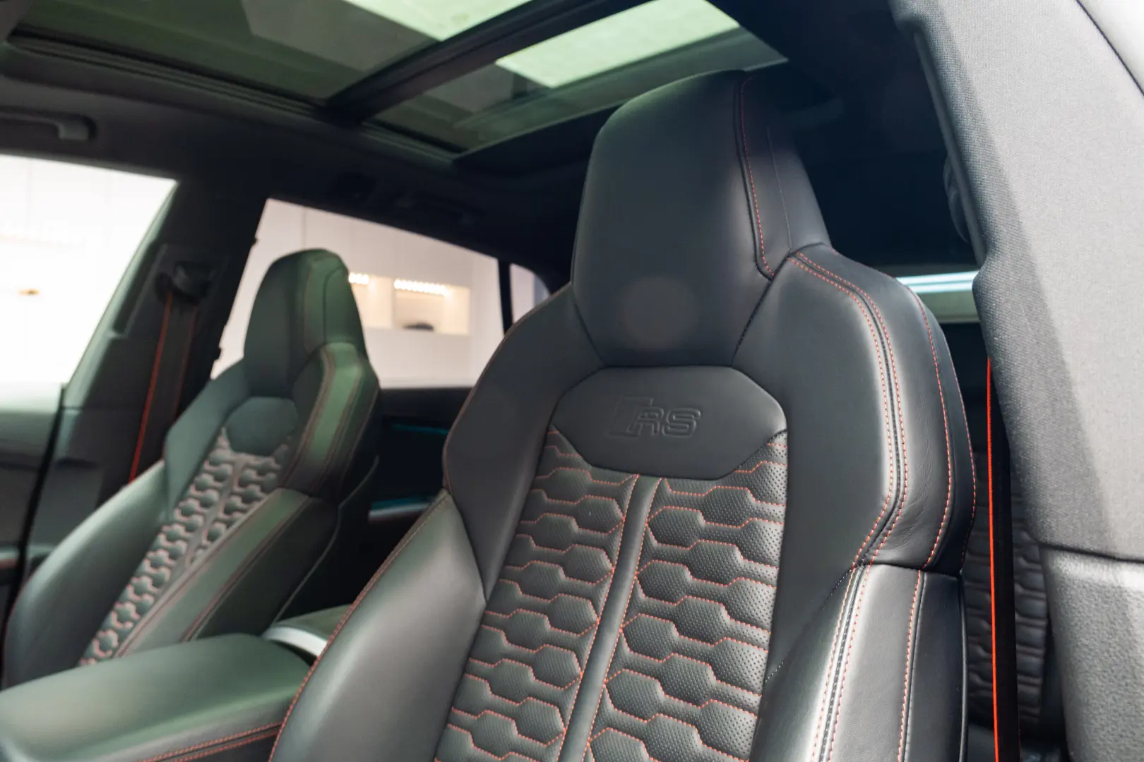AUDI RSQ8 600 CP - Mild Hibrid - quattro