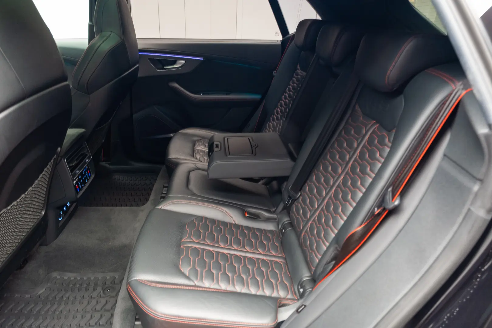AUDI RSQ8 600 CP - Mild Hibrid - quattro