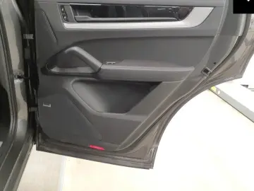 Cayenne Coupe E-Hybrid Luft AHK Komfortzugang