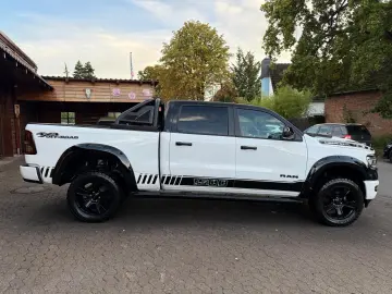 LONGBED V8 SPORT LIFT 4X4 AHK OFFROAD GARANTIE