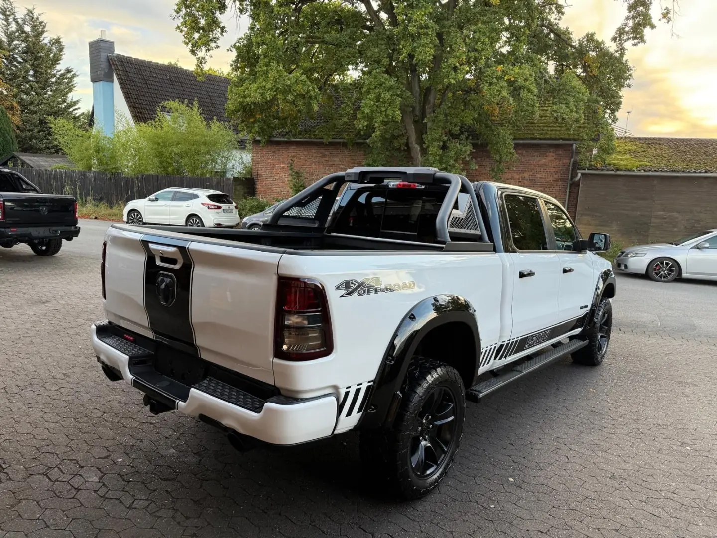 LONGBED V8 SPORT LIFT 4X4 AHK OFFROAD GARANTIE