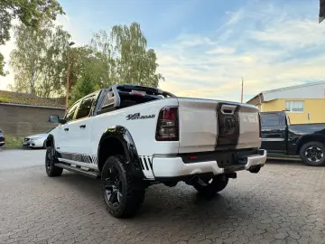 LONGBED V8 SPORT LIFT 4X4 AHK OFFROAD GARANTIE