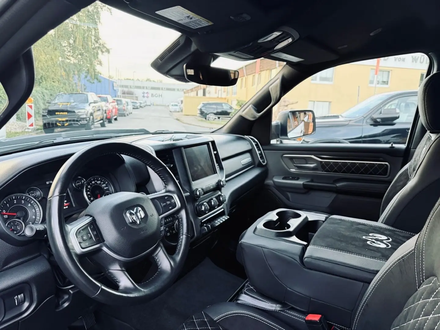 LONGBED V8 SPORT LIFT 4X4 AHK OFFROAD GARANTIE