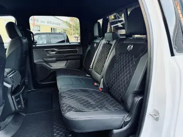 LONGBED V8 SPORT LIFT 4X4 AHK OFFROAD GARANTIE