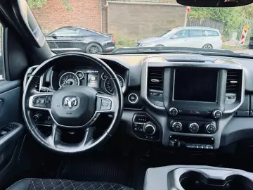 LONGBED V8 SPORT LIFT 4X4 AHK OFFROAD GARANTIE