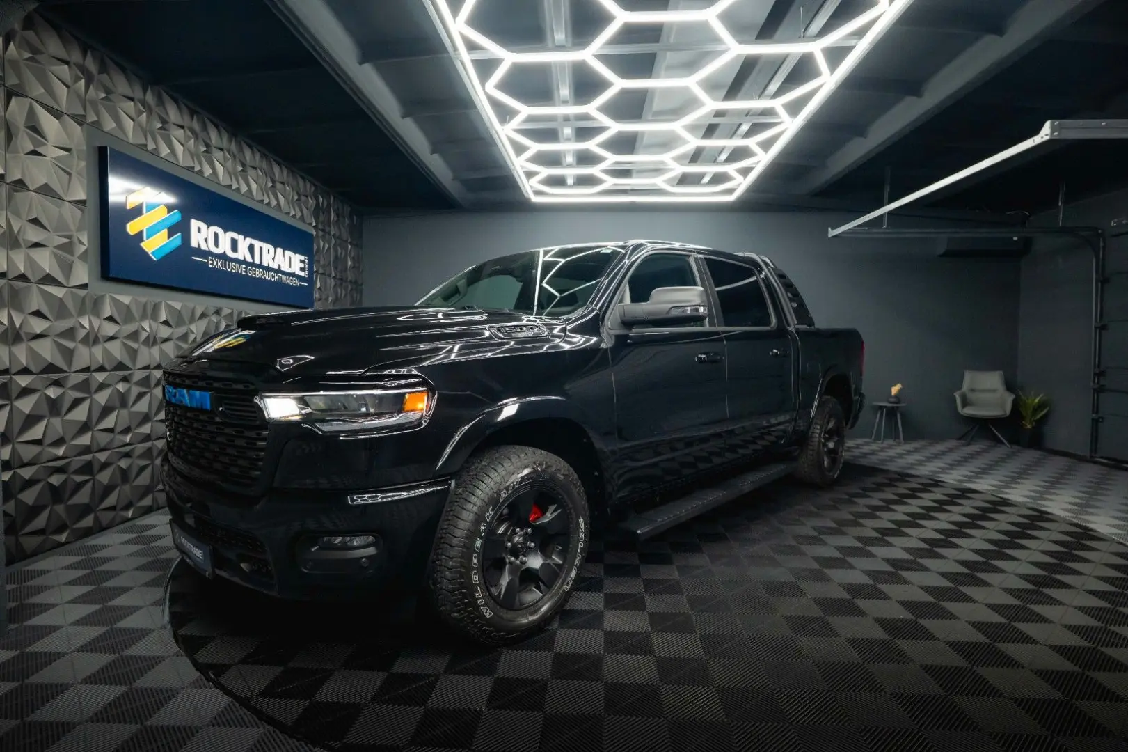 RAM 3.0 MY 25 TWIN TURBO BLACK EDITION  LED 19%