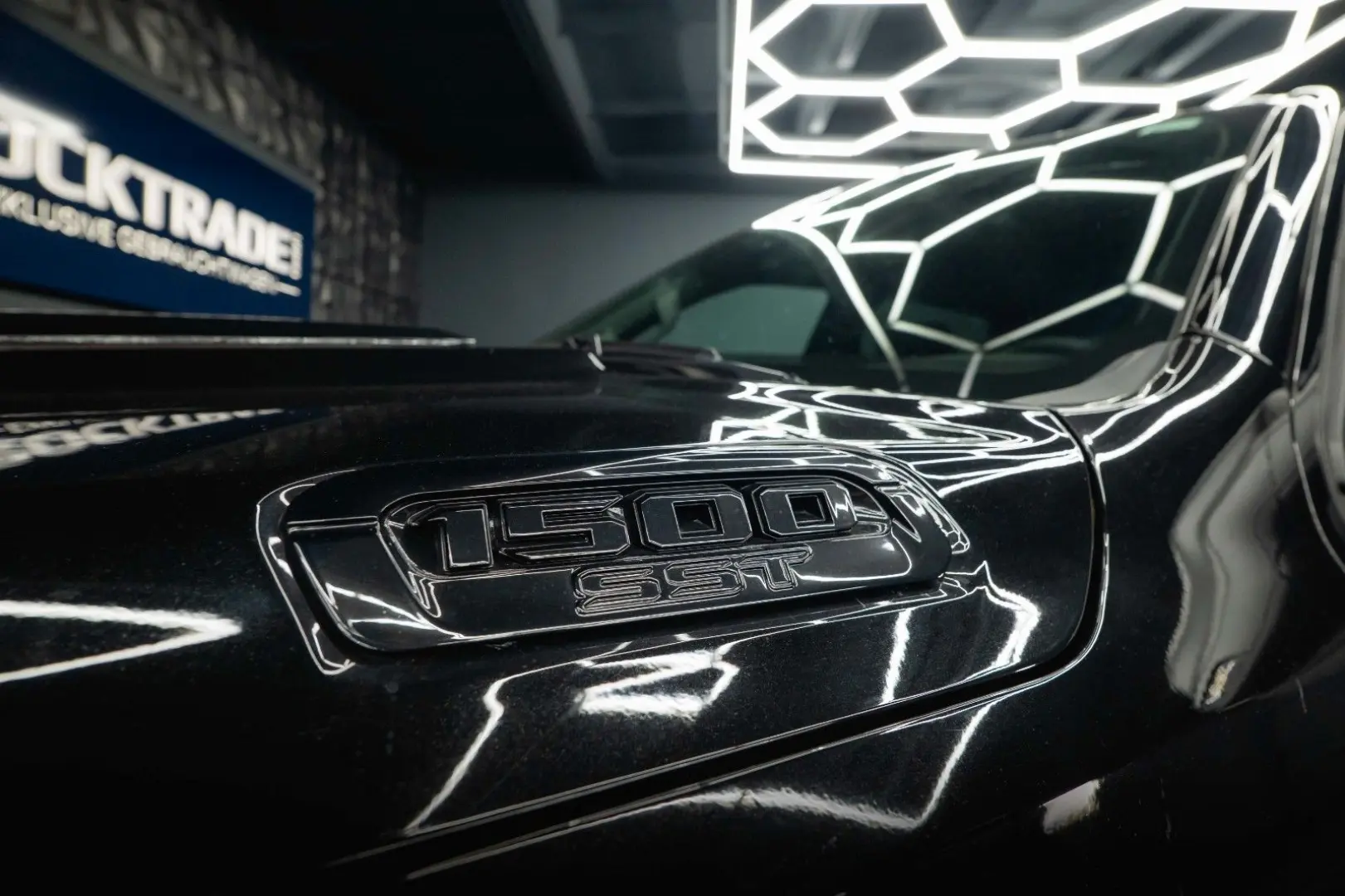 RAM 3.0 MY 25 TWIN TURBO BLACK EDITION  LED 19%