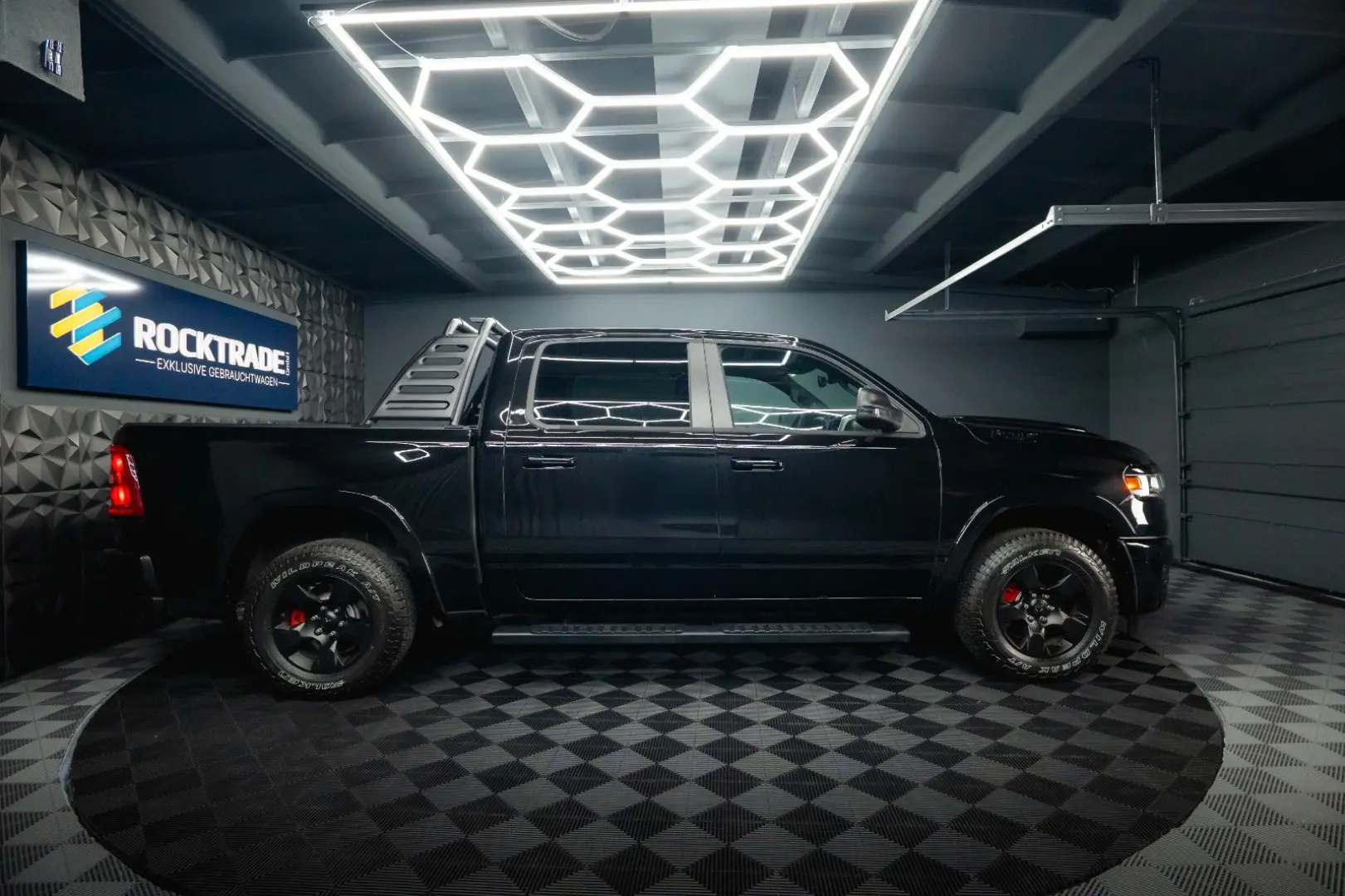 RAM 3.0 MY 25 TWIN TURBO BLACK EDITION  LED 19%
