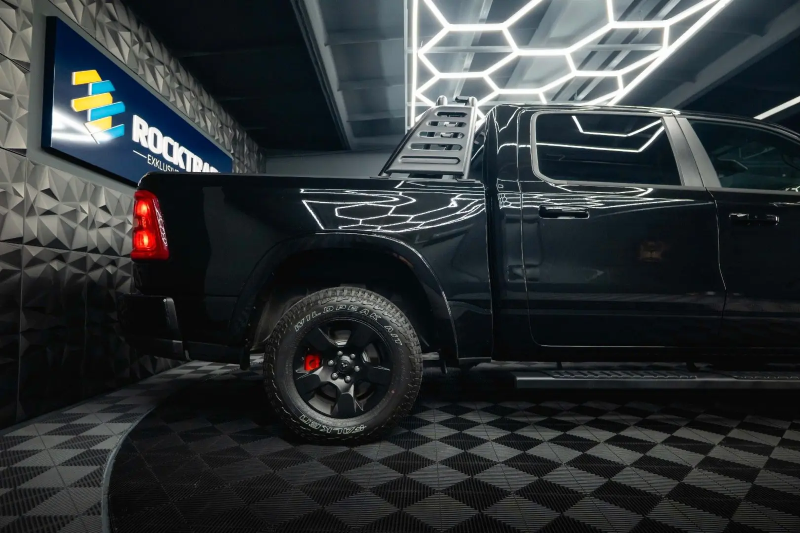 RAM 3.0 MY 25 TWIN TURBO BLACK EDITION  LED 19%