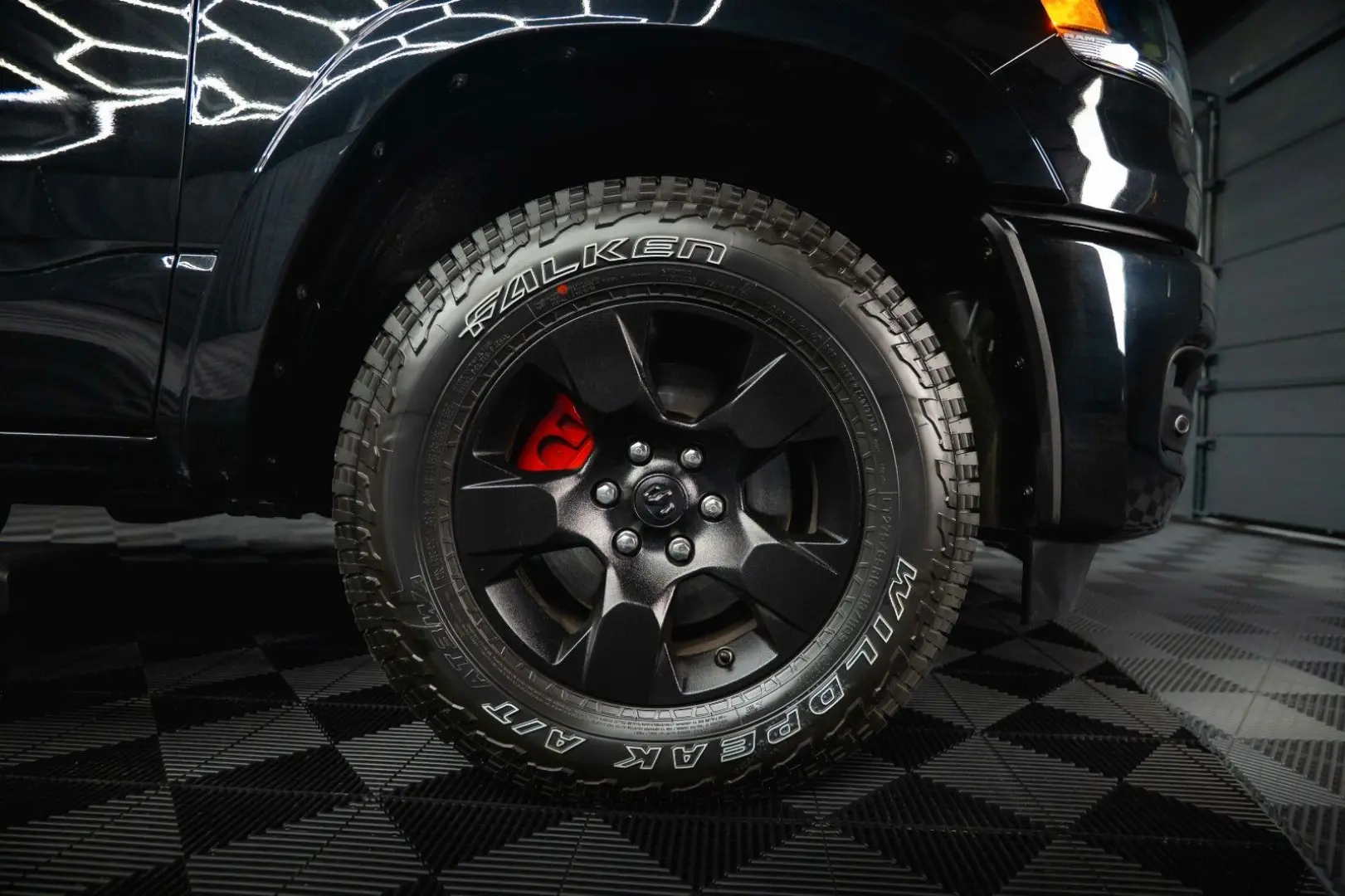 RAM 3.0 MY 25 TWIN TURBO BLACK EDITION  LED 19%