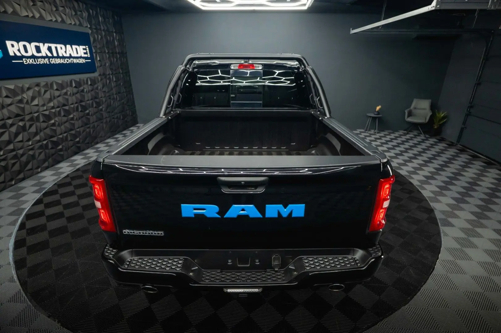 RAM 3.0 MY 25 TWIN TURBO BLACK EDITION  LED 19%