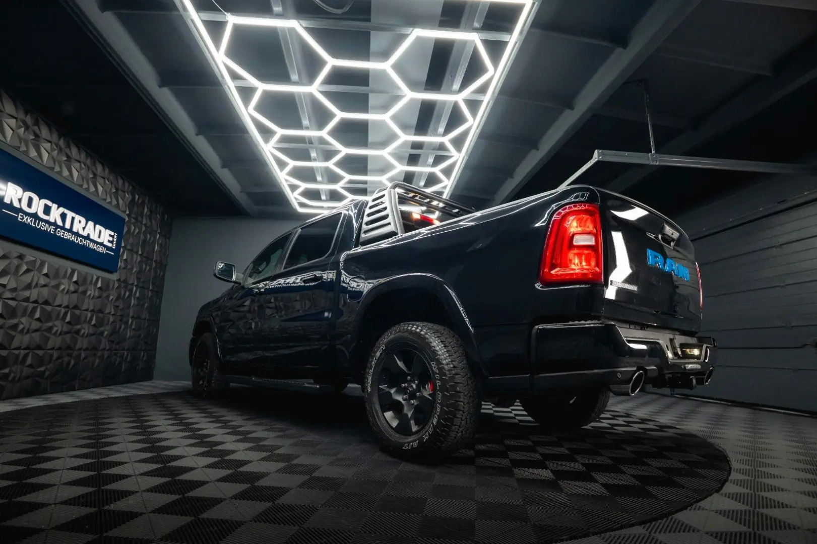 RAM 3.0 MY 25 TWIN TURBO BLACK EDITION  LED 19%