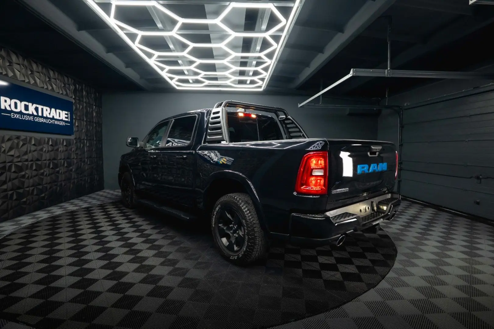 RAM 3.0 MY 25 TWIN TURBO BLACK EDITION  LED 19%