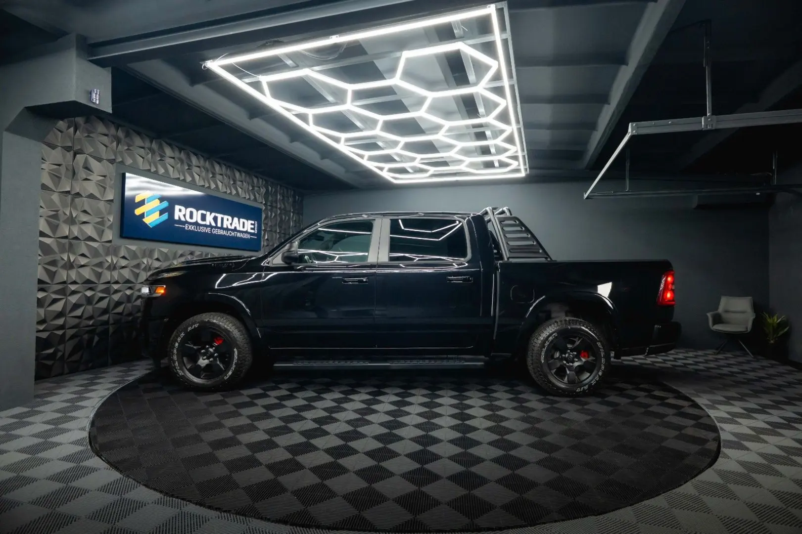 RAM 3.0 MY 25 TWIN TURBO BLACK EDITION  LED 19%
