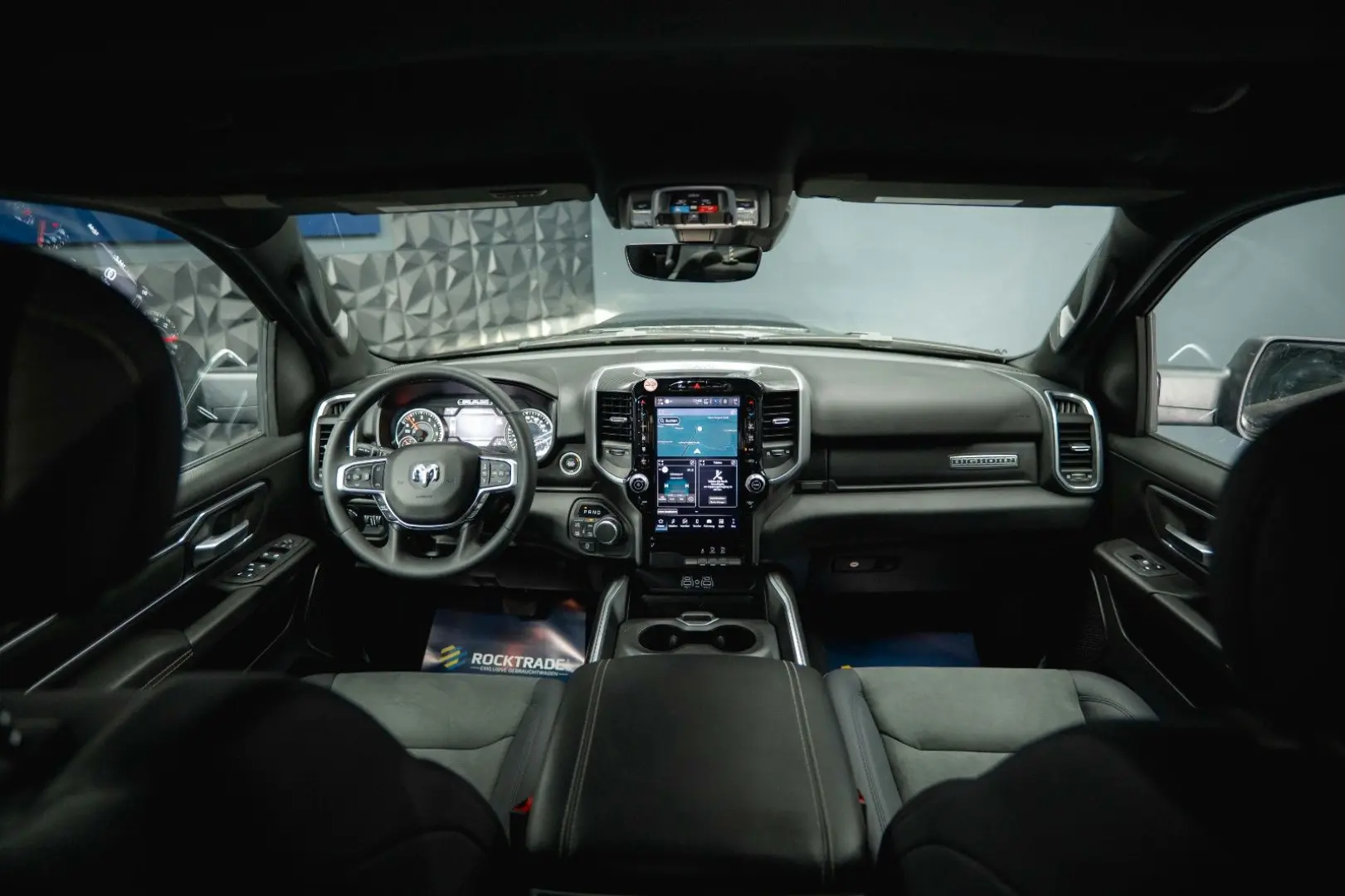 RAM 3.0 MY 25 TWIN TURBO BLACK EDITION  LED 19%