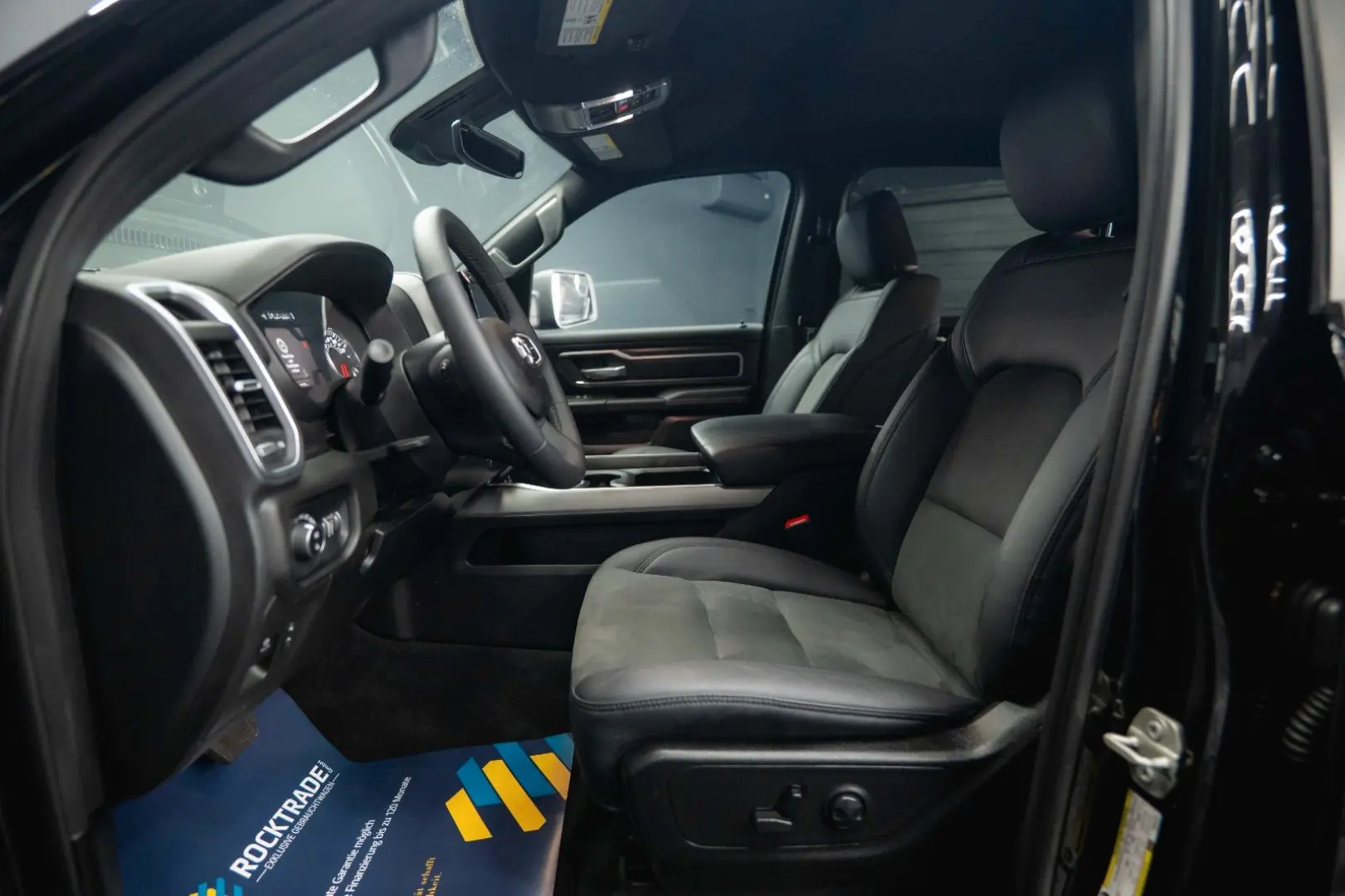 RAM 3.0 MY 25 TWIN TURBO BLACK EDITION  LED 19%