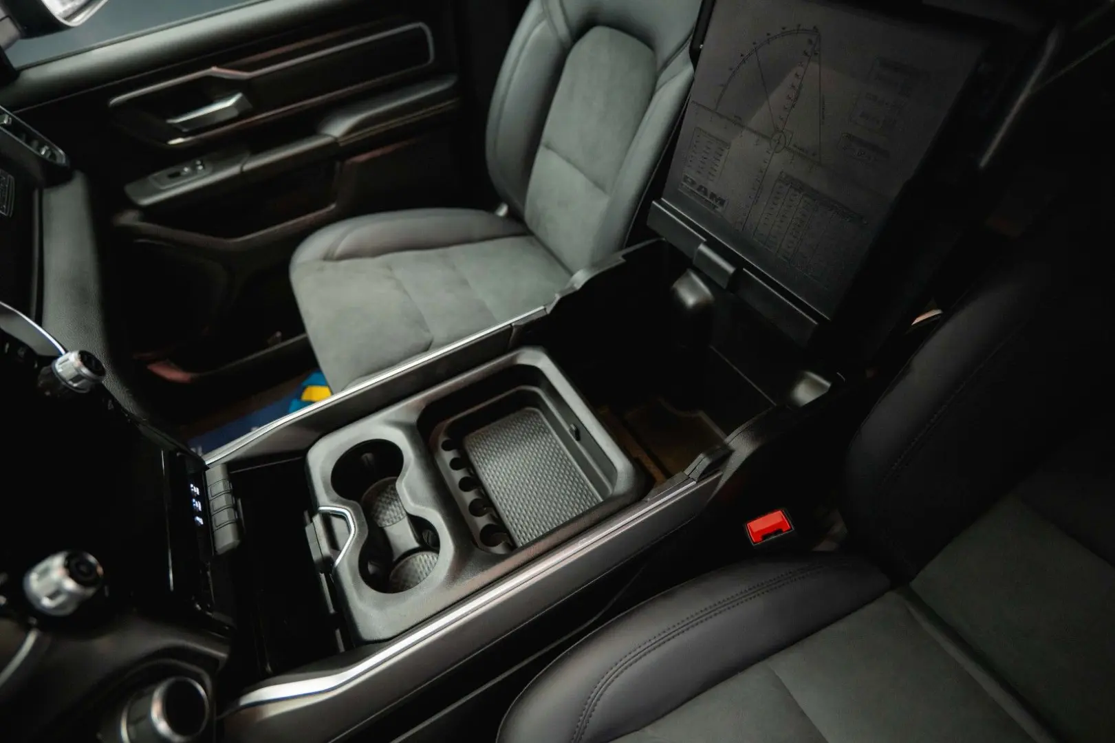 RAM 3.0 MY 25 TWIN TURBO BLACK EDITION  LED 19%