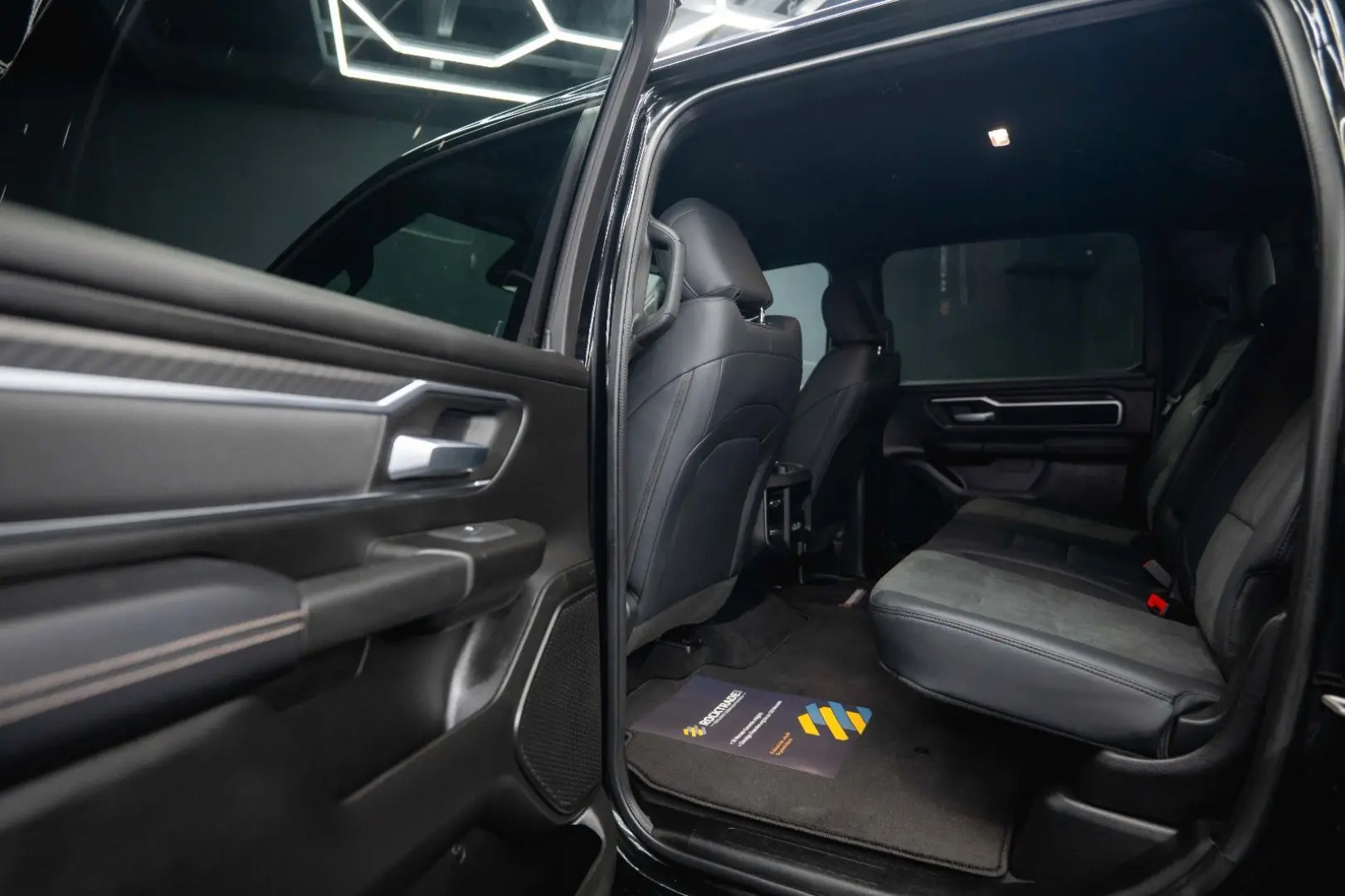 RAM 3.0 MY 25 TWIN TURBO BLACK EDITION  LED 19%