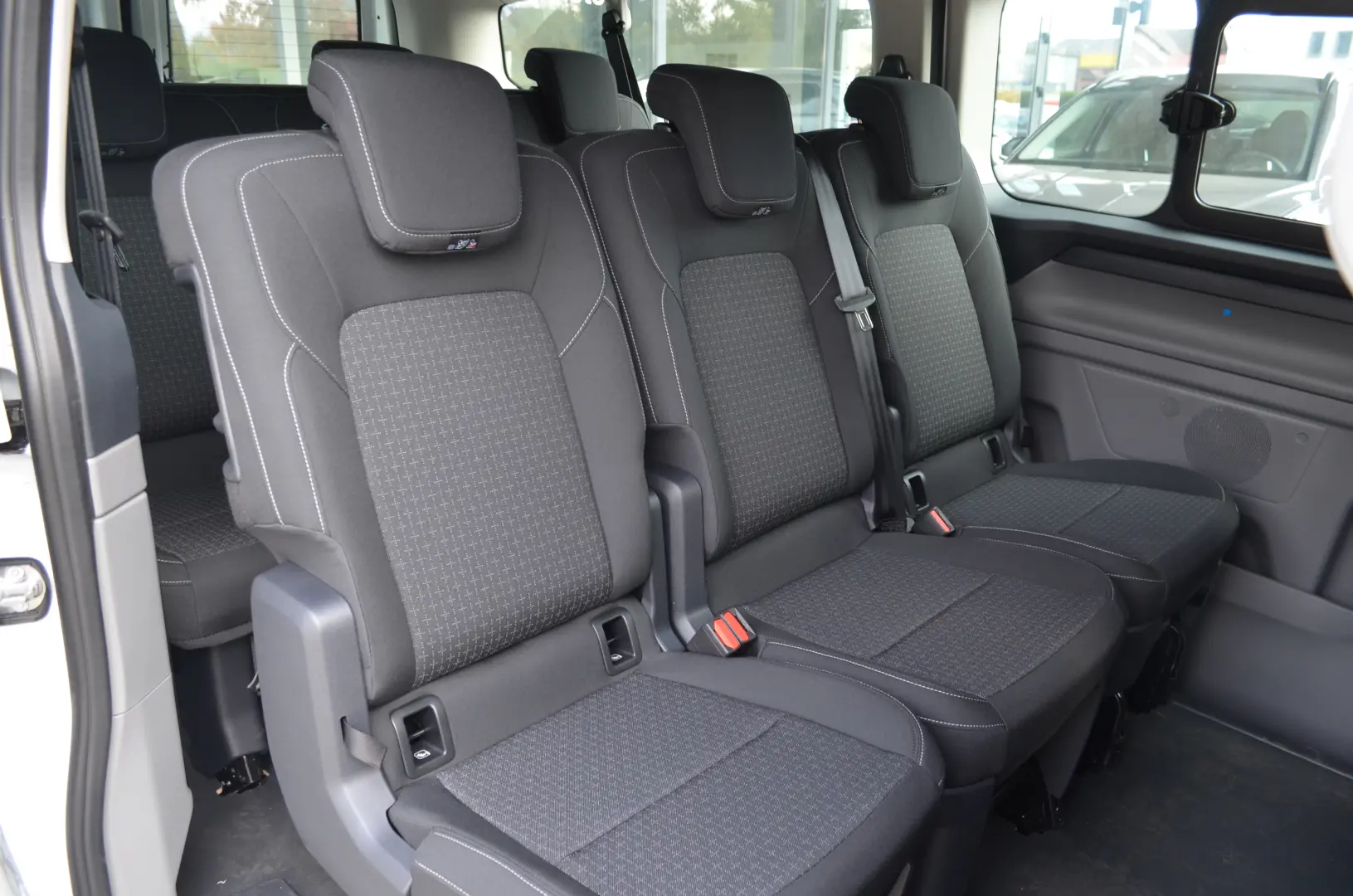Ford Noul Transit Custom Kombi-M1 320L L2H1 Trend