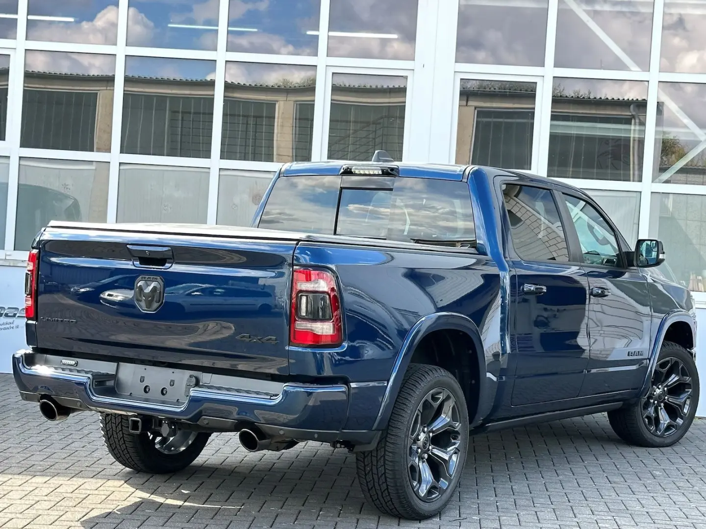 RAM 1500 Limited Luftf. HUD LED 360  ACC E-Steps