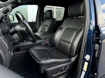 RAM 1500 Limited Luftf. HUD LED 360  ACC E-Steps