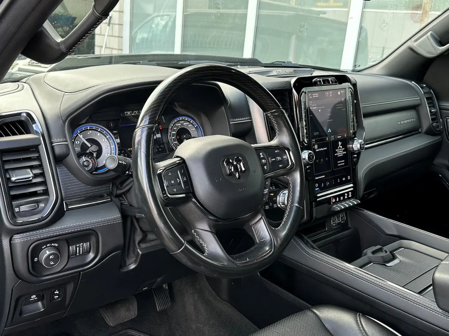 RAM 1500 Limited Luftf. HUD LED 360  ACC E-Steps