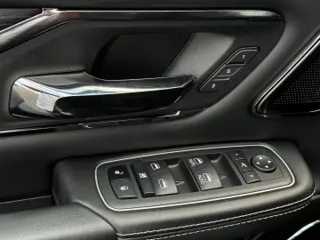 RAM 1500 Limited Luftf. HUD LED 360  ACC E-Steps