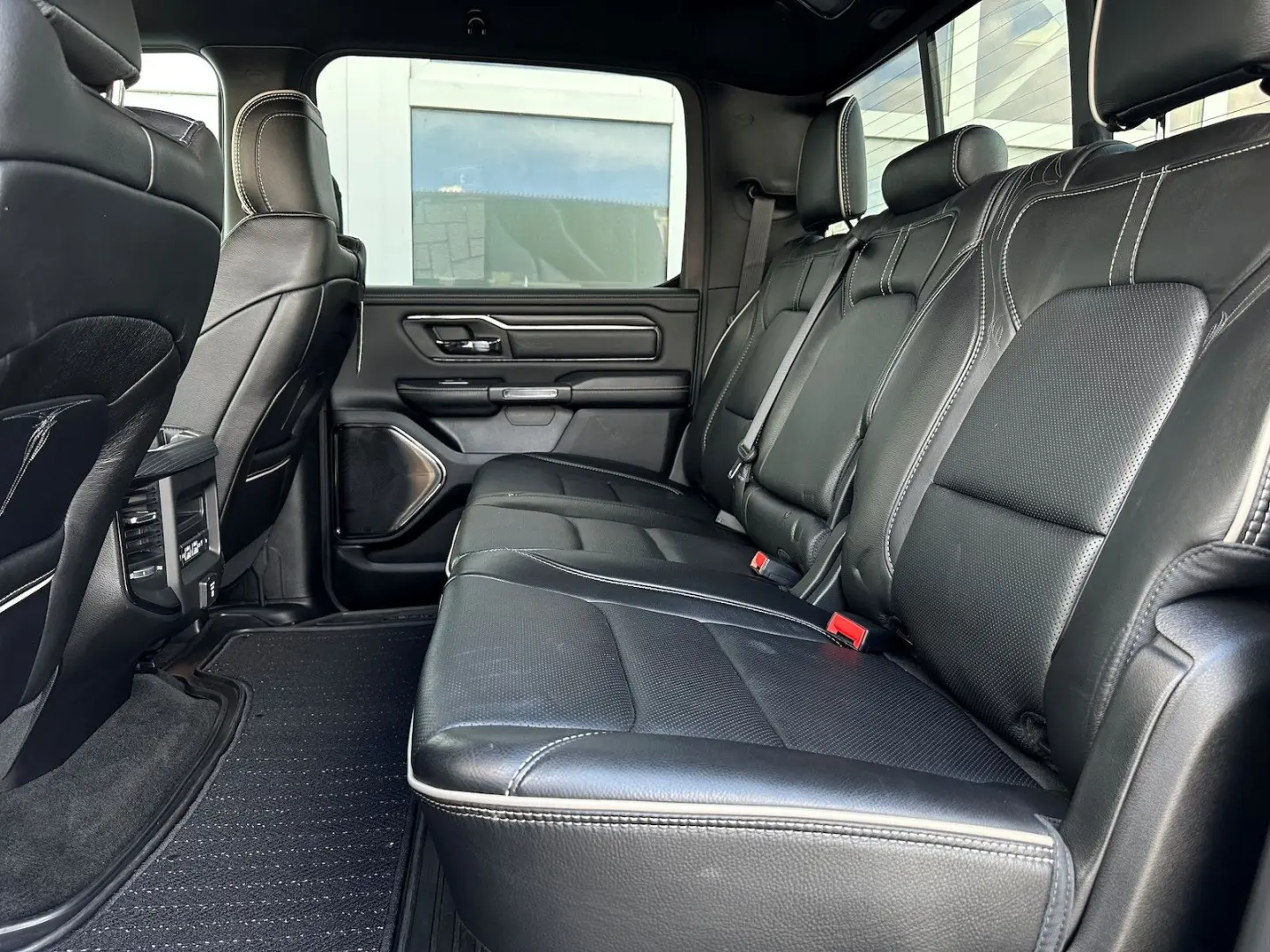 RAM 1500 Limited Luftf. HUD LED 360  ACC E-Steps