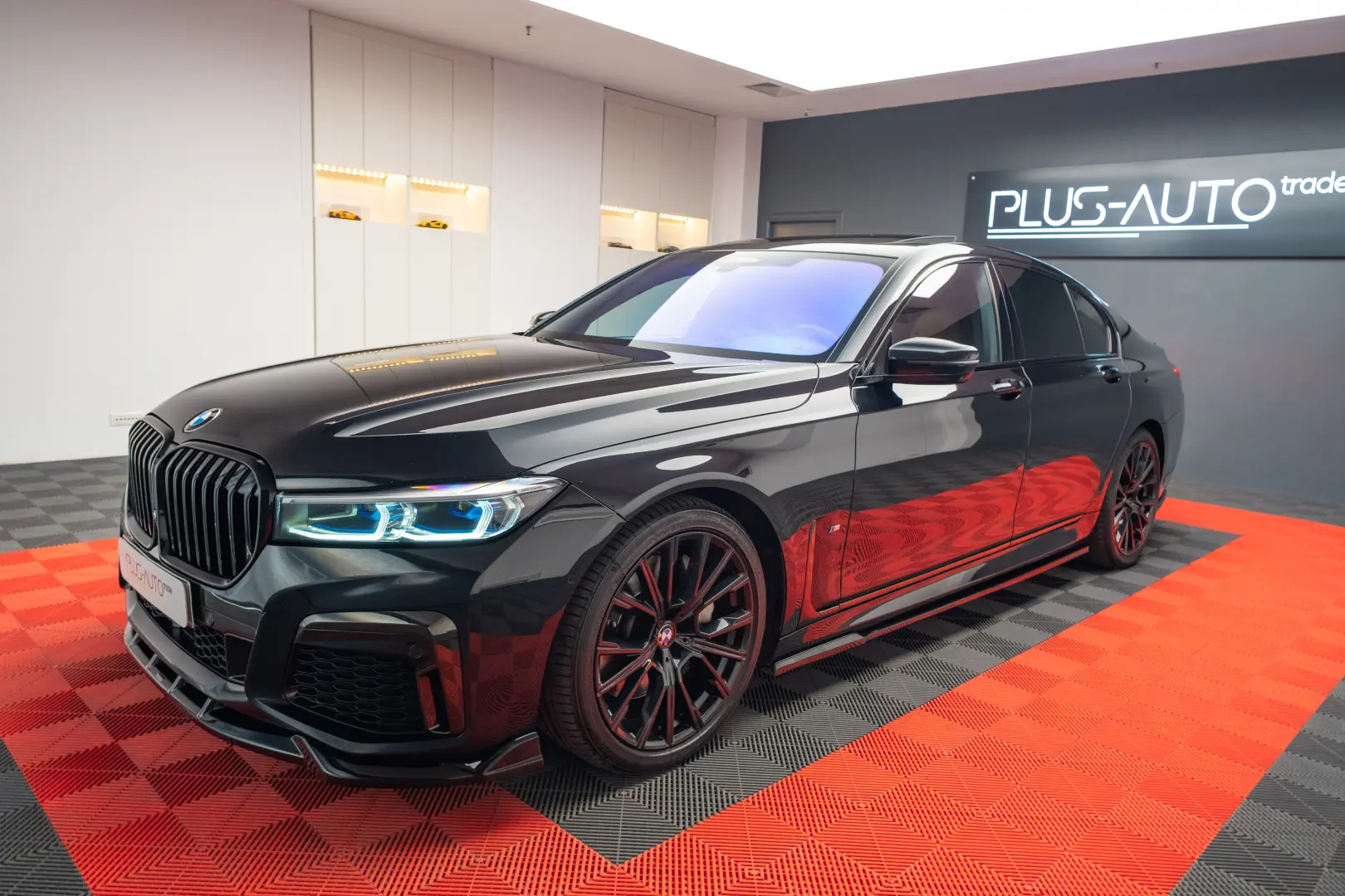 2021 BMW 740 xDrive M Sport B&W Panoramic