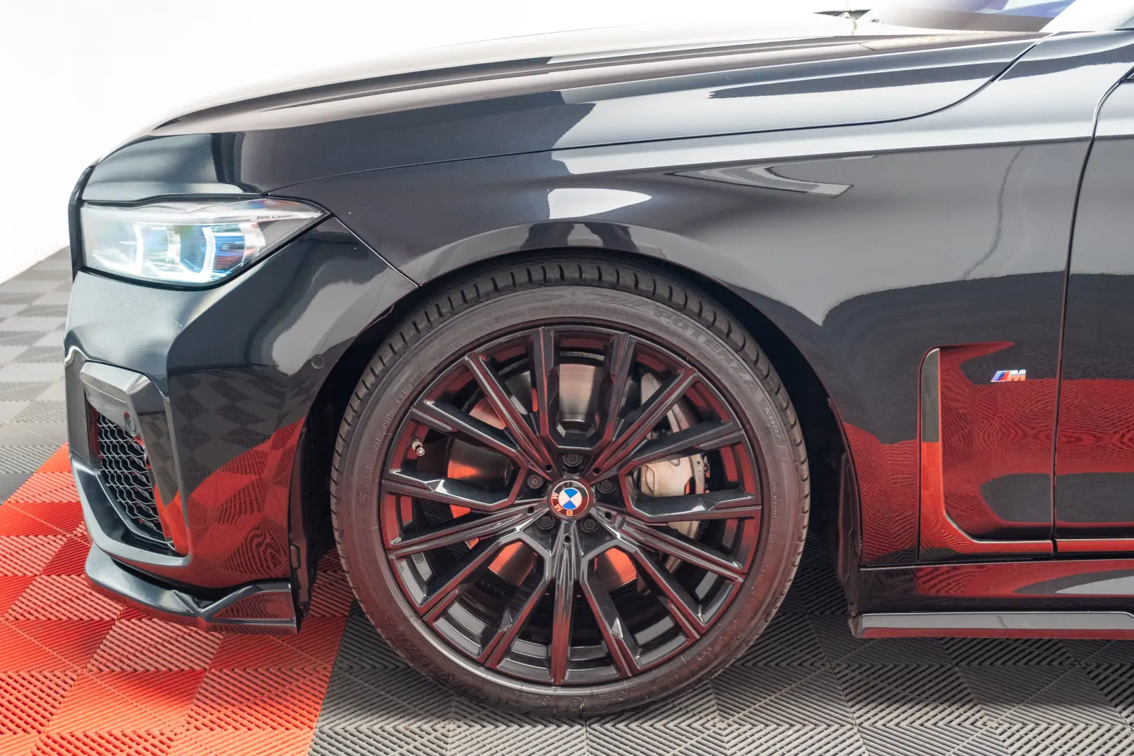 2021 BMW 740 xDrive M Sport B&W Panoramic
