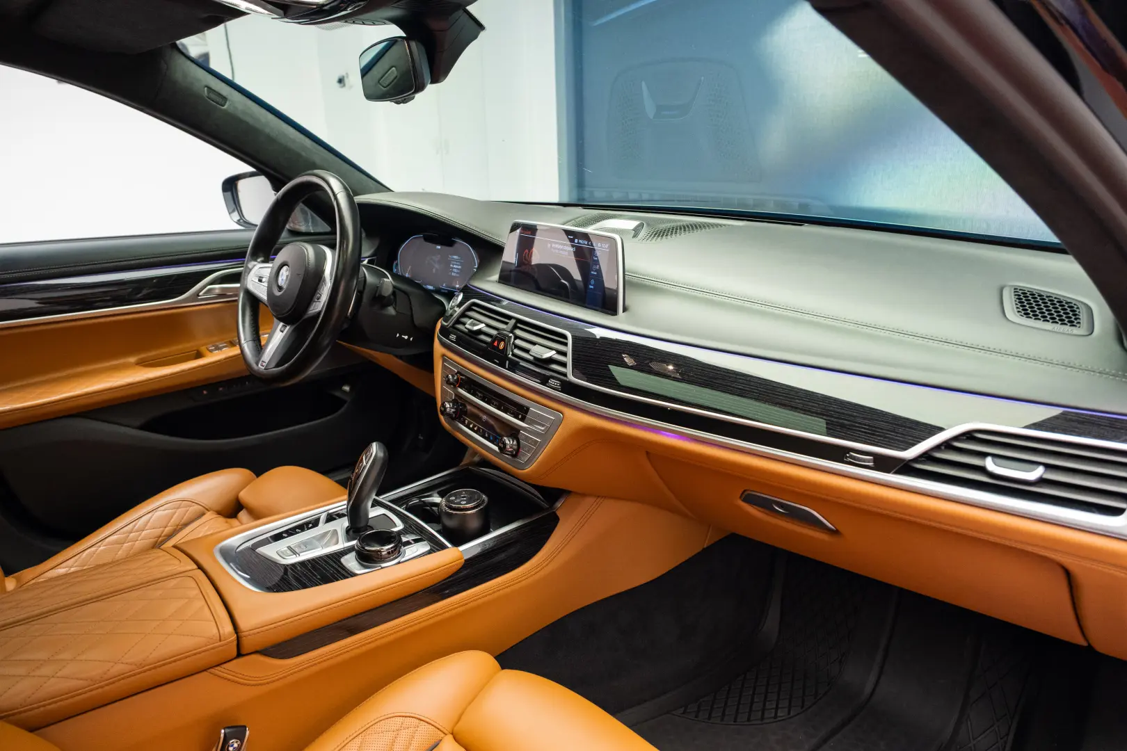 2021 BMW 740 xDrive M Sport B&W Panoramic