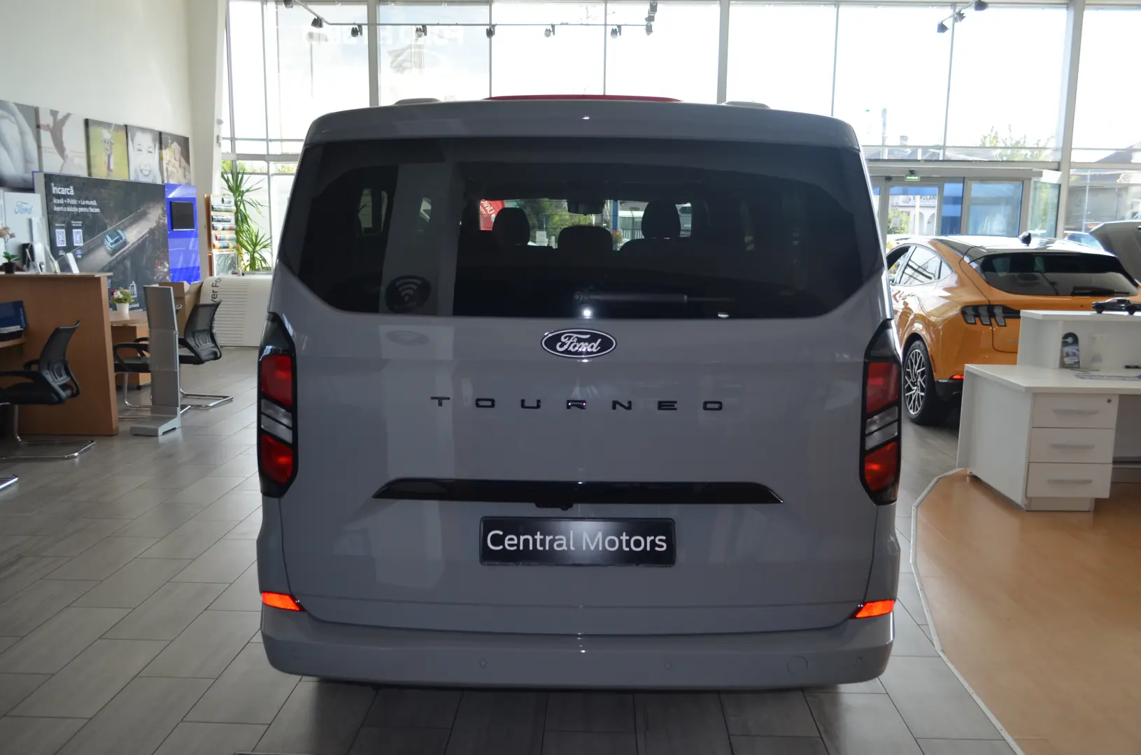 Ford Noul Tourneo Custom Bus 320L L2H1 Titanium