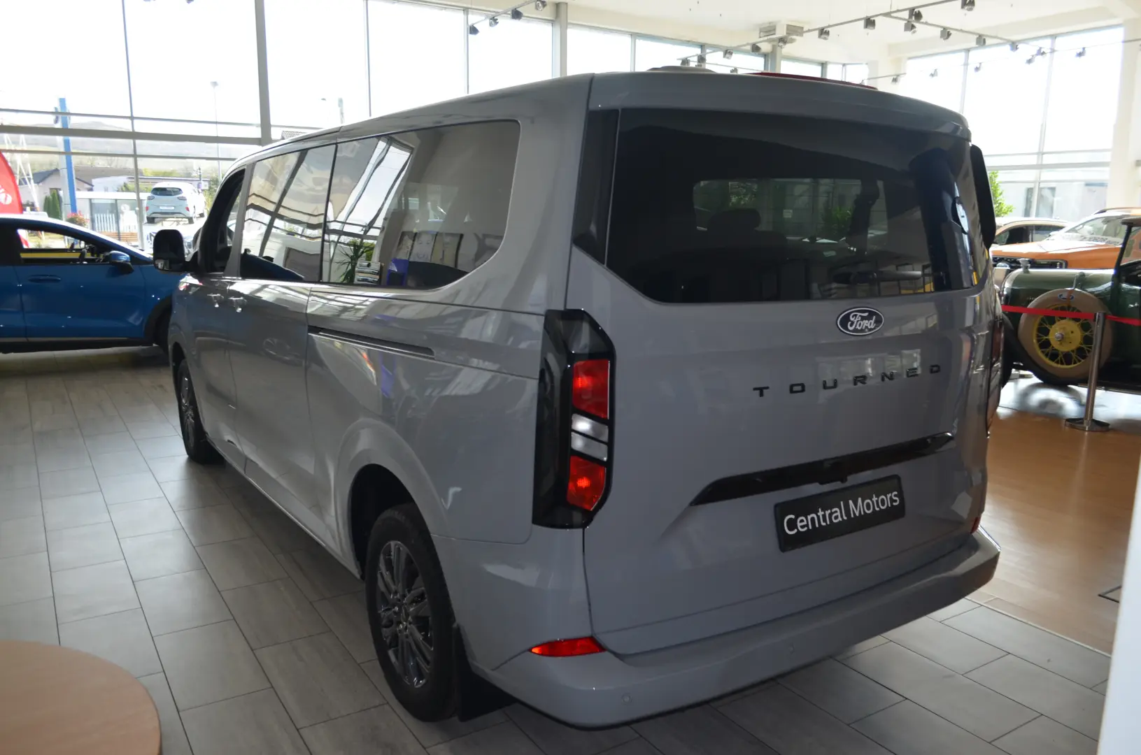 Ford Noul Tourneo Custom Bus 320L L2H1 Titanium