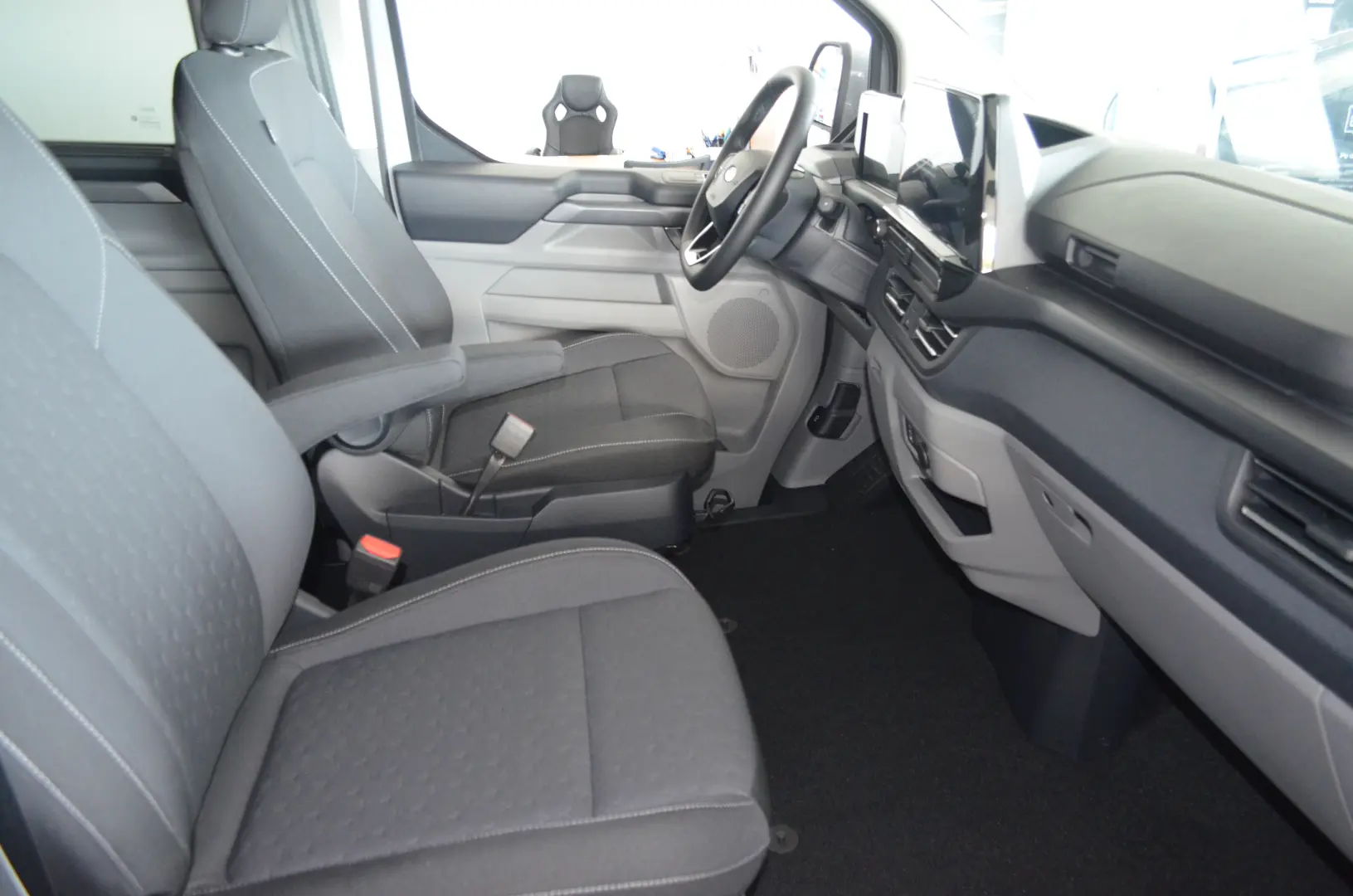 Ford Noul Tourneo Custom Bus 320L L2H1 Titanium