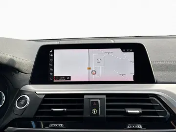 X3 xDrive 30e Luxury Line LC  HIFI DAB adLED 19