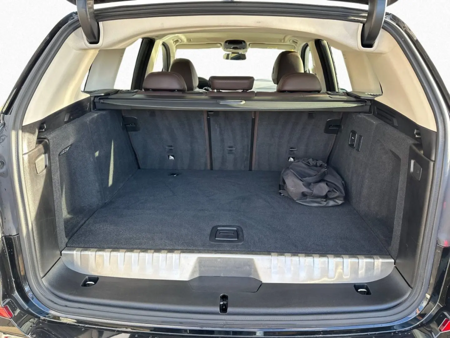 X3 xDrive 30e Luxury Line LC  HIFI DAB adLED 19