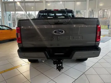 F 150 XLT SuperCrew ACC PDC KeyFree NAV LED AHK