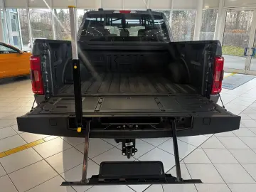 F 150 XLT SuperCrew ACC PDC KeyFree NAV LED AHK