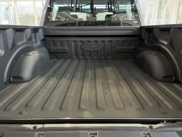 F 150 XLT SuperCrew ACC PDC KeyFree NAV LED AHK